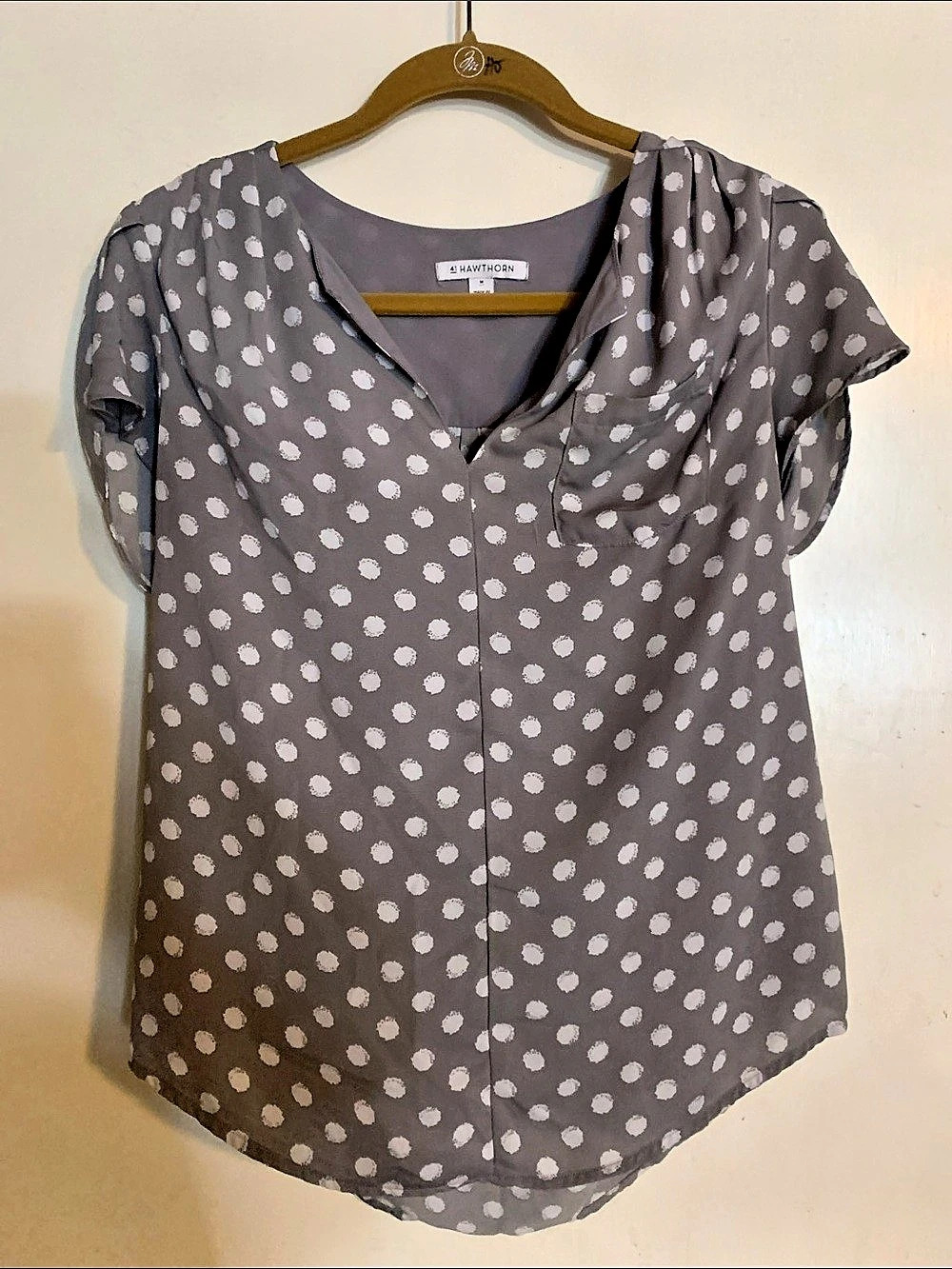 41 Hawthorn Polka Dot Blouse in Gray & White Size Medium